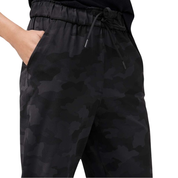 Lululemon Women’s Stretch High-Rise Jogger [Full Length] - Picture 6 of 10